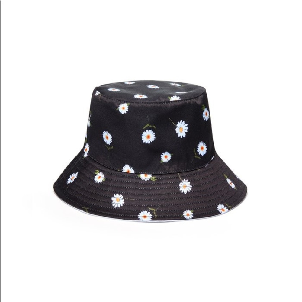 Alice + Olivia Reversible Bucket Hat